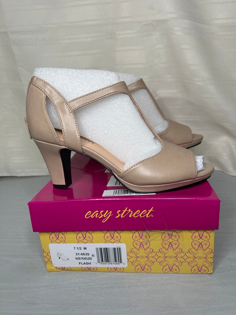 Easy Street Flash T-Strap Dress Sandals Nude Pearlized Womens Size 7.5 M